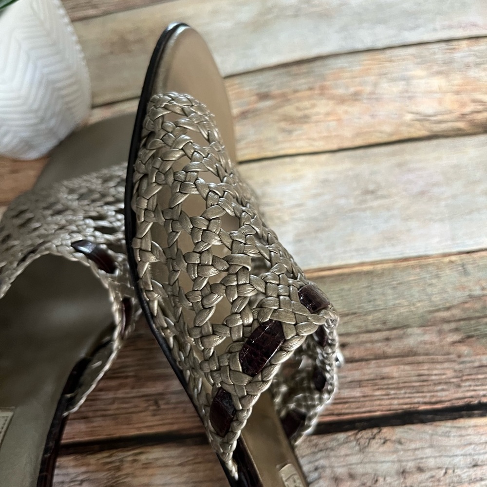 Brighton Tifany Platinum Slip On Heeled Slides Size 7.5M - Picture 8 of 16